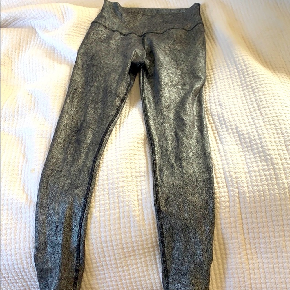 ALO leggings long in super rare silver